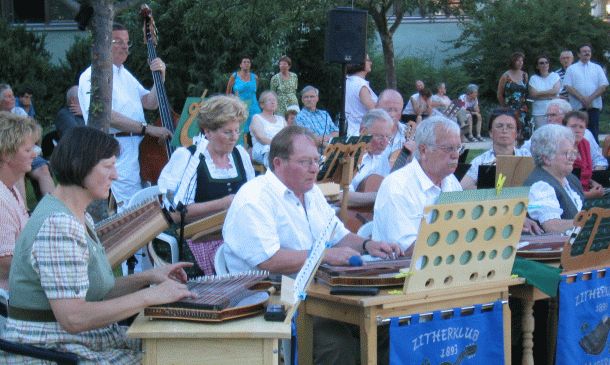 serenade_2007_030a (66K)